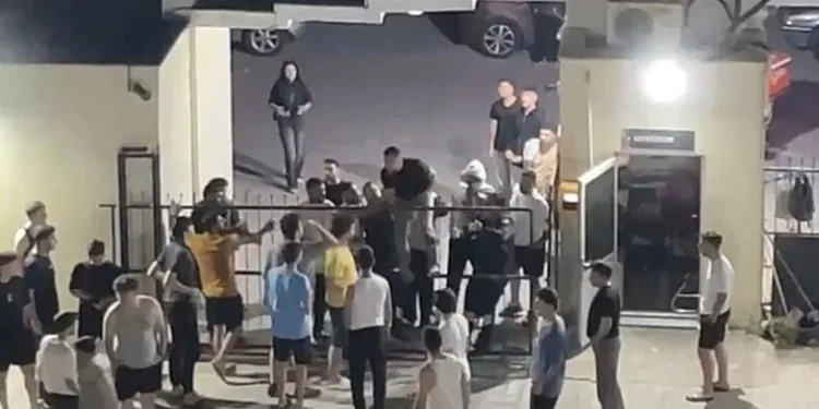 Bayrampaşa’da sosyal medyadan tanıştığı kadınları gasp eden zanlı kamerada