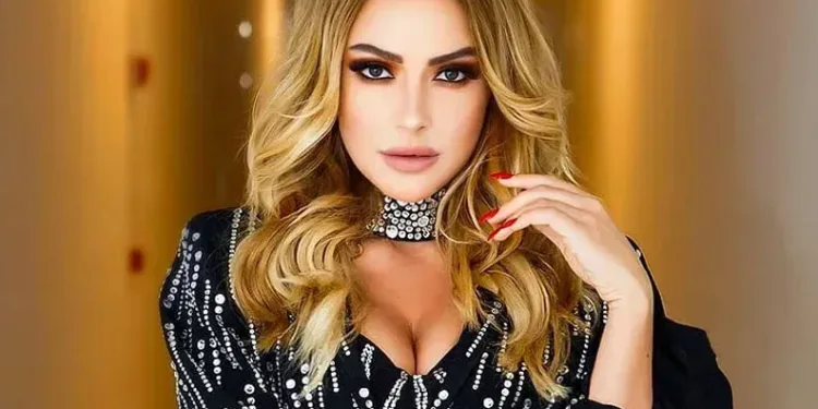 Hadise Maldivler’de sezon açtı