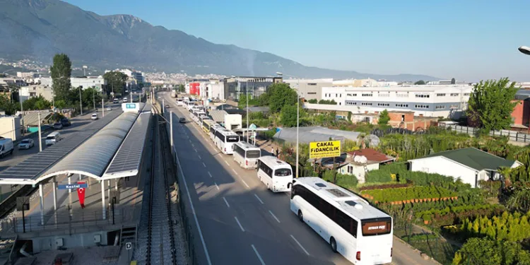 BURULAŞ eylemine karşı Kestel’de ücretsiz servis hizmeti