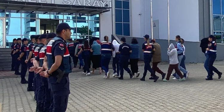 Fuhuş operasyonunda 12 kadın kurtarıldı