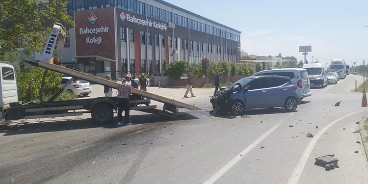 Telefondaki sahte polisten, yanındaki gerçek polis sayesinde kurtuldu