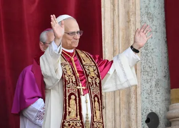 Vatikan’daki oylamada yeni papa seçildi