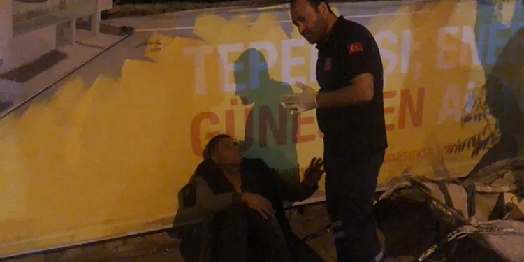 Bağını kopararak foseptik çukuruna düşen boğa kurtarıldı