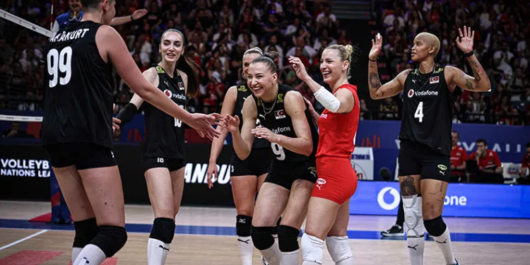 Filenin Sultanları, Kanada’ya set vermedi