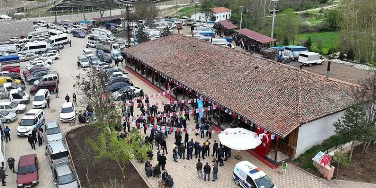 Tarihi hayvan pazarında şap görüldü