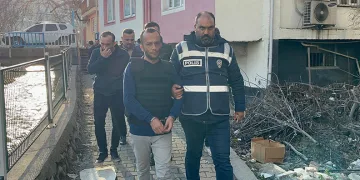 Altınları için vurulan kadın hayatını kaybetti