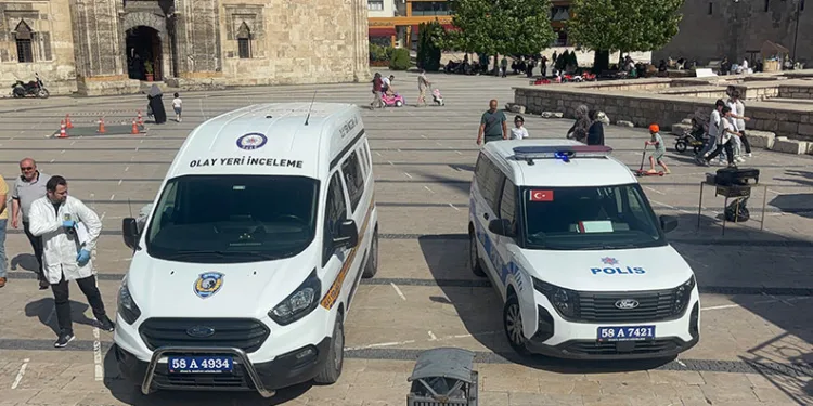 Camide baygın bulundu, hastanede hayatını kaybetti