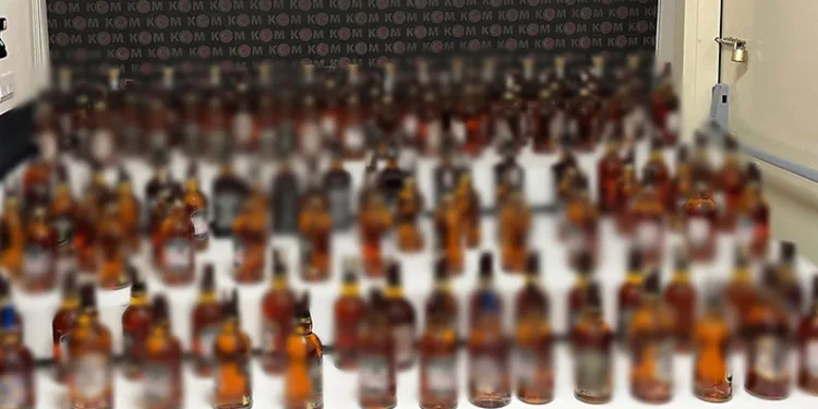 Polisten bağ evine sahte bandrollü alkol baskını