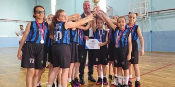 Fatih Karabatı’dan minik sporculara moral ziyareti