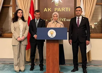 “Sağlıkla İlgili Bazı Kanunlarda Ve Değişiklik Yapılmasına Dair Kanun Teklifi”ni TBMM Başkanlığı’na sundu