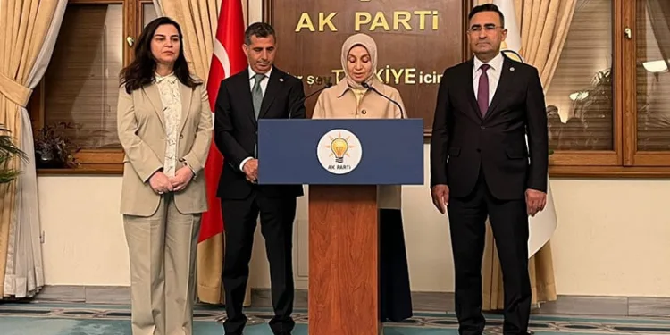 “Sağlıkla İlgili Bazı Kanunlarda Ve Değişiklik Yapılmasına Dair Kanun Teklifi”ni TBMM Başkanlığı’na sundu