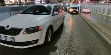 Köprülü kavşakta zincirleme trafik kazası