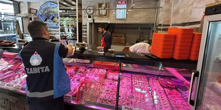 Zabıtadan kasap ve sakatatçılara denetim