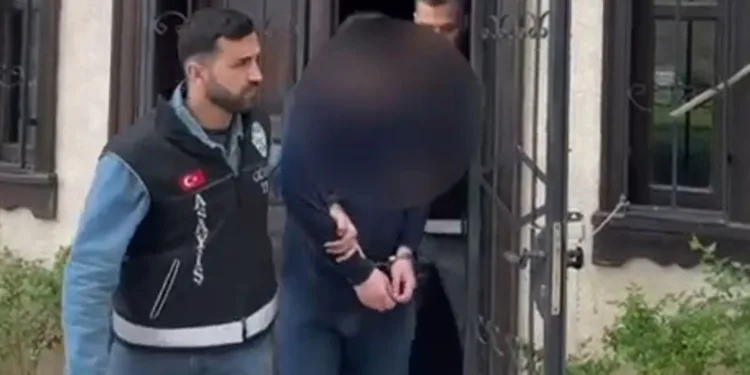 Bursa’da hapis cezasıyla aranan şahıs pazarda yakalandı