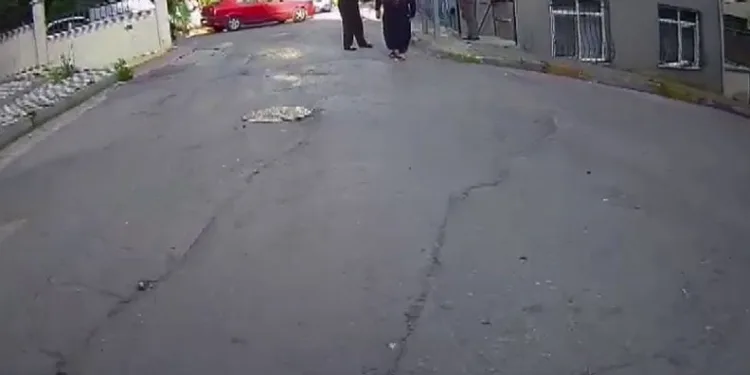 Tartıştığı sürücüyü bıçakla tehdit etti