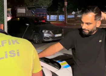 Bursa’da ehliyetini kaptıran şahıs kendisine bela okudu