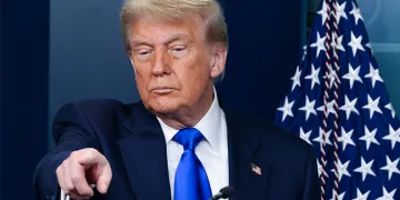 Trump: Aşağılayıcı Ölümden Kurtuldu