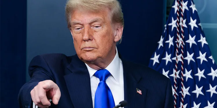 Trump: Aşağılayıcı Ölümden Kurtuldu