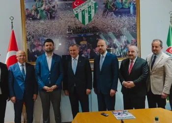 Bakan Bak ve Bilal Erdoğan’dan Bursaspor’a ziyaret