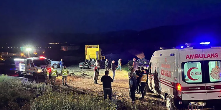 Çıldır’da trafik kazası: 2 ölü, 1 yaralı