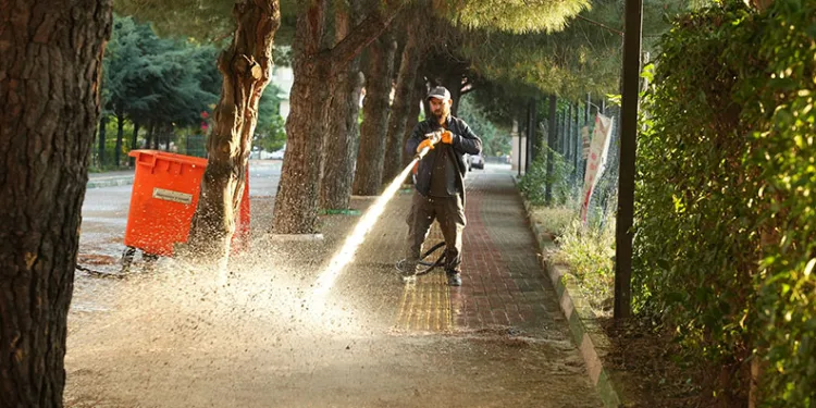 Yenişehir’de bayram temizliği