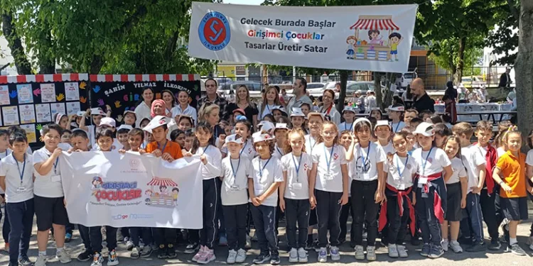 Girişimci çocuklar hem üretti hem öğrendi