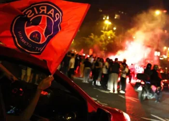 PSG şampiyon oldu, Fransa’da sokaklar karıştı