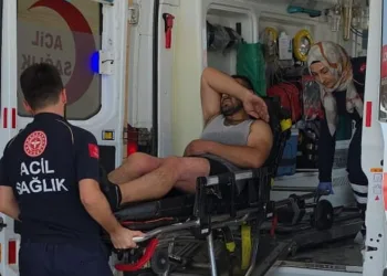 Radyatörden fışkıran kaynar su oto tamircisini yaraladı
