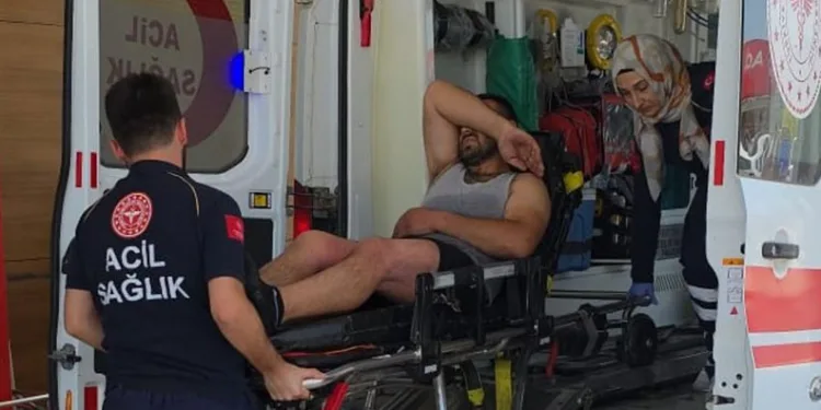 Radyatörden fışkıran kaynar su oto tamircisini yaraladı