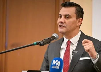 Manisa Büyükşehir Belediye Başkanı Ferdi Zeyrek hastaneye kaldırıldı