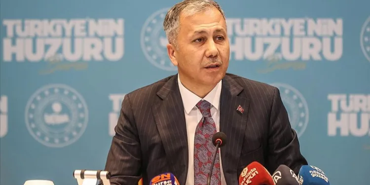 Otomobil dereye düştü: 1 yaralı