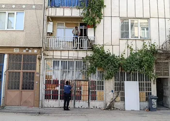 Bursa’da balkondan düşen 2 yaşındaki çocuk ağır yaralandı