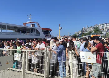 Adalar İskelesi’nde yoğunluk