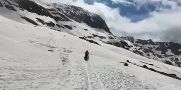 Rize’de Haziran ayında ‘karda kayak’ keyfi