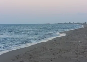 Kampta denize giren 2 öğrenci hayatını kaybetti