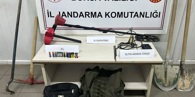 Bursa’da defineci operasyonu