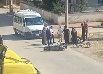 İnegöl’de servis minibüsüyle çarpışan motosikletli yaralandı