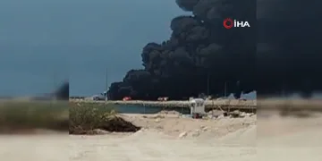 İran’da metanol yüklü gemide patlama