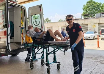 Bursa’da bisiklet ile motosiklet çarpıştı: 2 yaralı