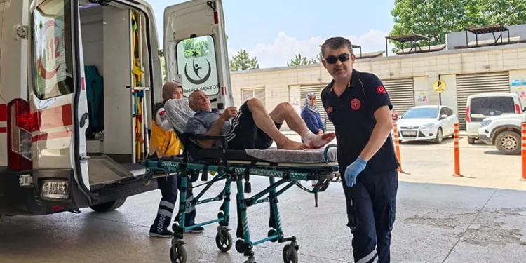 Bursa’da bisiklet ile motosiklet çarpıştı: 2 yaralı