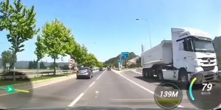 Otobanda ter yönde giden kamyoncu panik yarattı