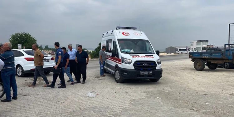 Osmaniye’de araçla çarpışan motosikletteki 2 kişi yaralandı