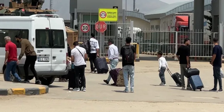 İran-İsrail arasındaki gerginlik tırmandı: Türk vatandaşları Türkiye’ye dönüyor