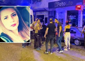 Üvey kız kardeşini bıçaklayarak öldürdü