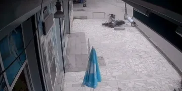 Adana’da iki ayrı kazada 2’si ağır 3 kişi yaralandı