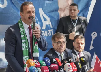 “Bursaspor’u Süper Lig’e, Anahtar Parti’yi iktidara taşıyacağız”