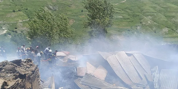 Dumandan zehirlenen 14 yaşındaki çocuk öldü