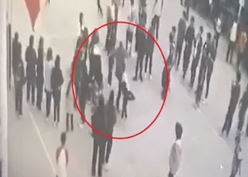Bursa’da öğretmenden öğrenciye su sıçrattın dayağı