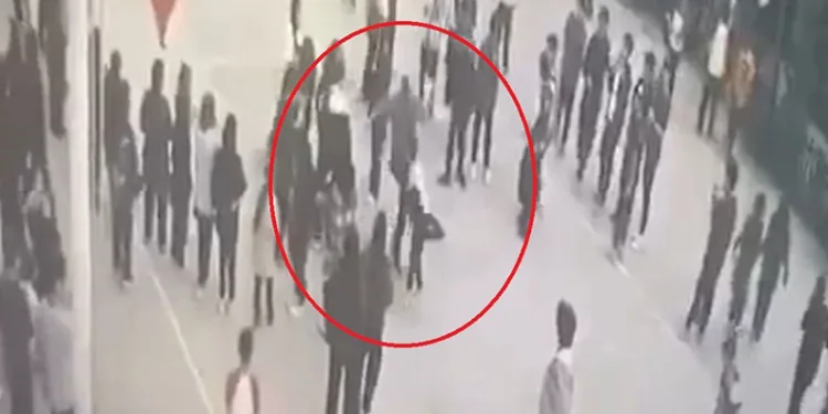 Bursa’da öğretmenden öğrenciye su sıçrattın dayağı