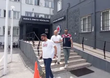 Bursa’da internetten iş başvurusunda bulundu, dolandırıldı